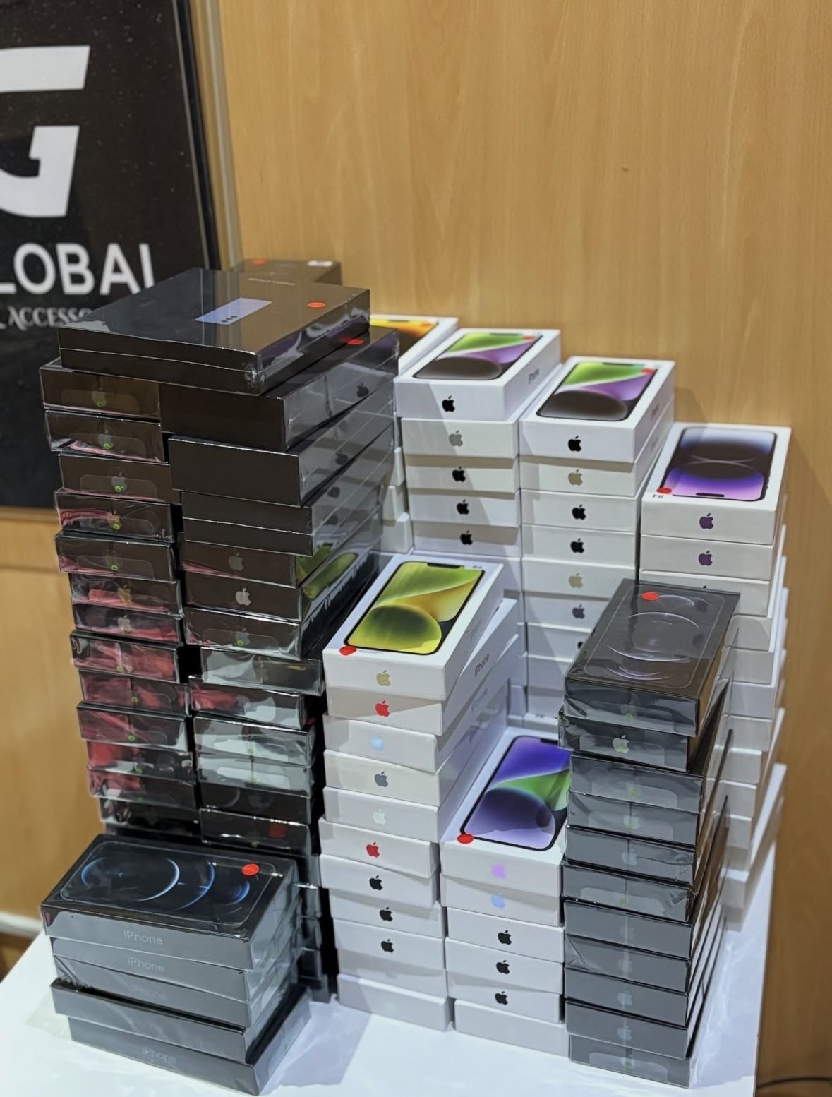 iPhone 16 Pro Max (Individual / Lot)