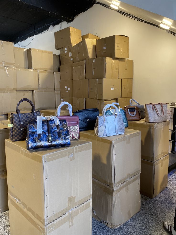 Women's Handbags Pallet